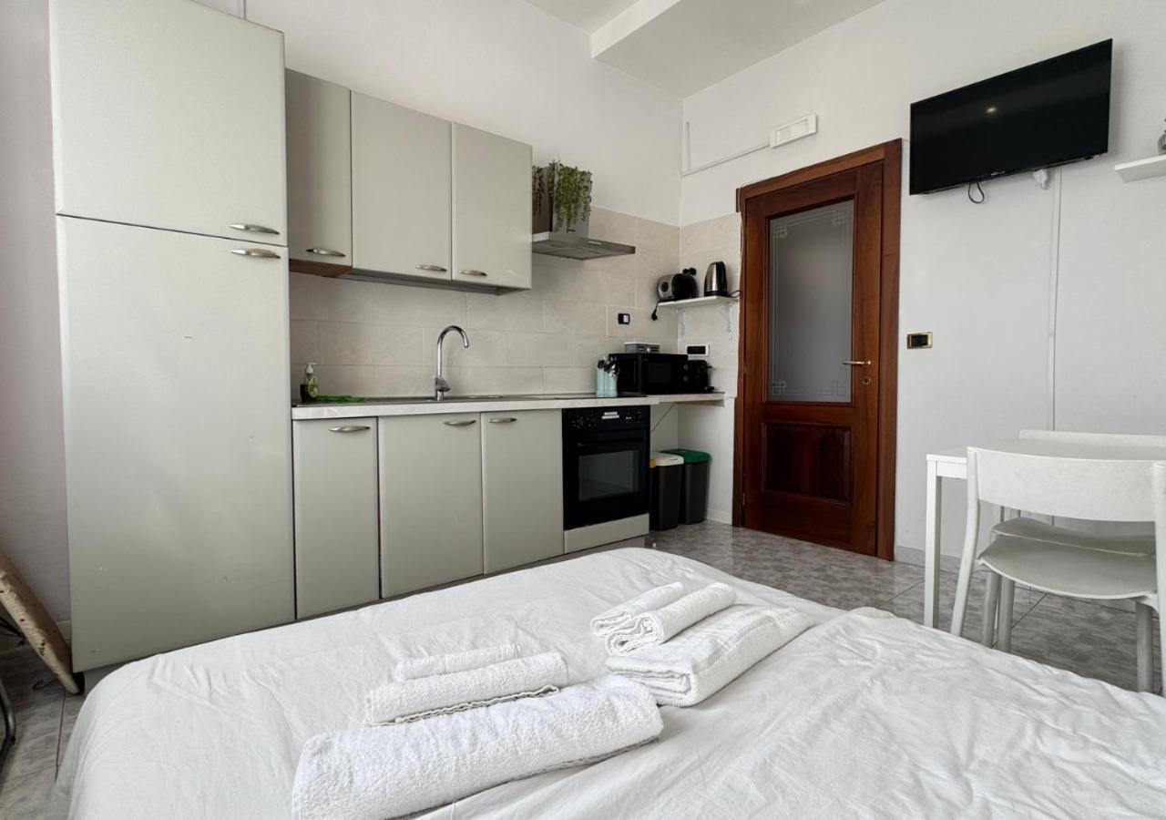 Corso Novara - 8 Posti Letto E Self Check-In Vicino La Stazione Centrale Di Napoli 外观 照片