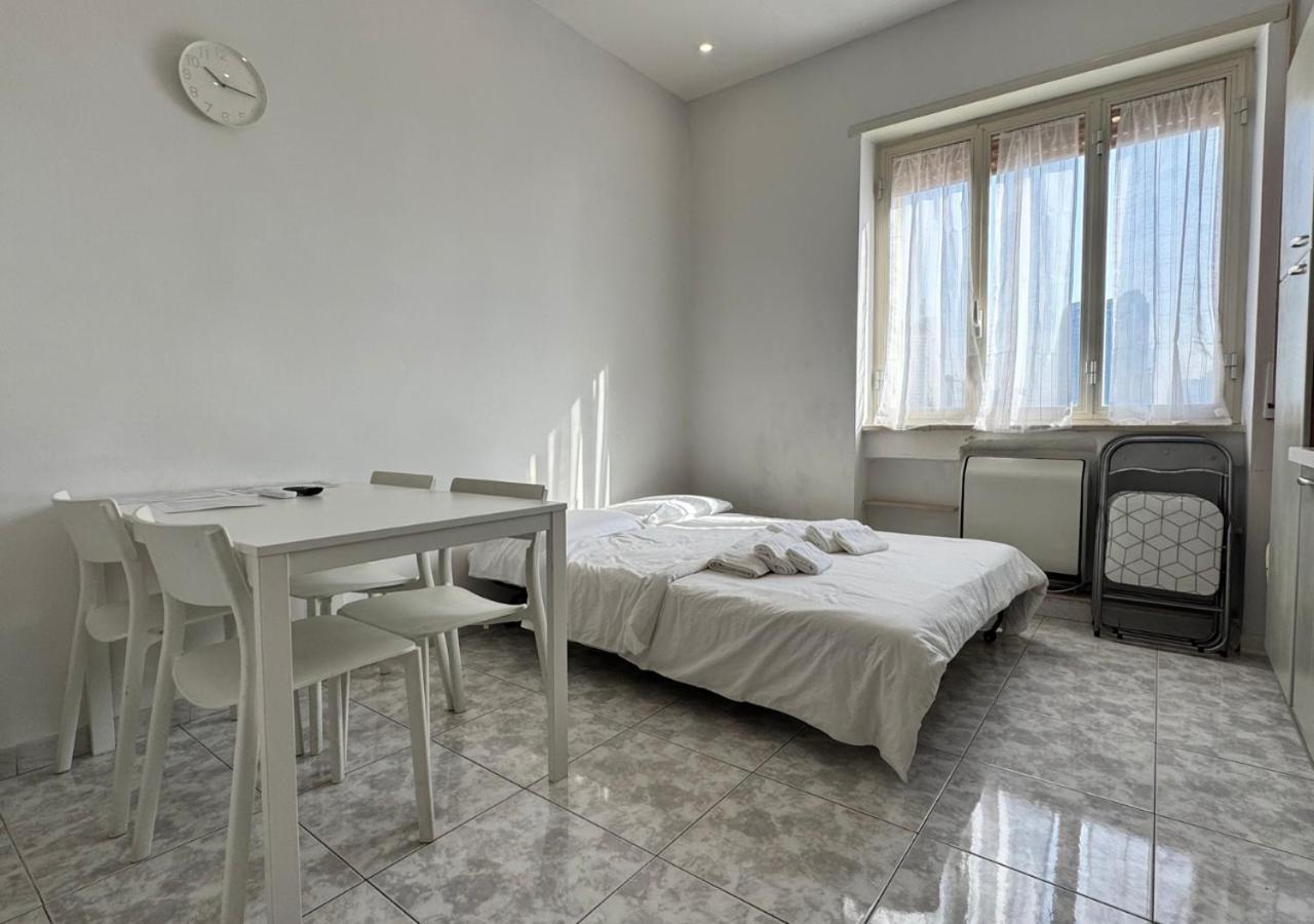 Corso Novara - 8 Posti Letto E Self Check-In Vicino La Stazione Centrale Di Napoli 外观 照片