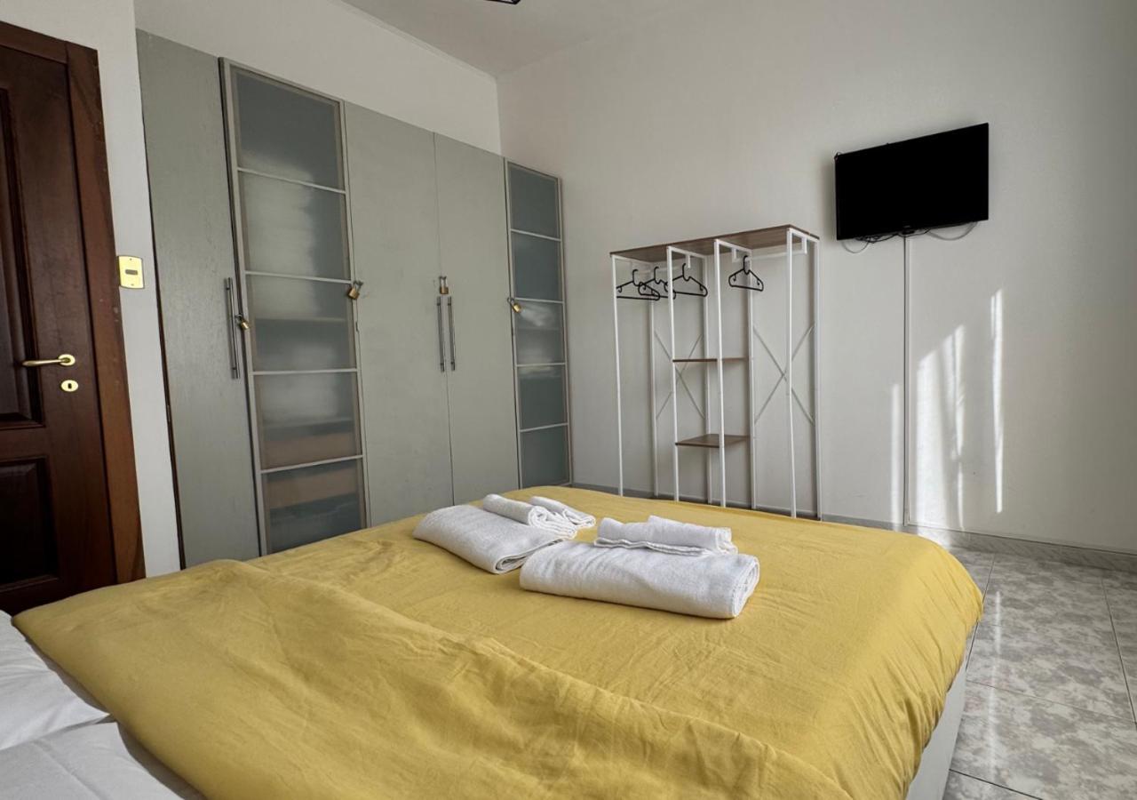 Corso Novara - 8 Posti Letto E Self Check-In Vicino La Stazione Centrale Di Napoli 外观 照片